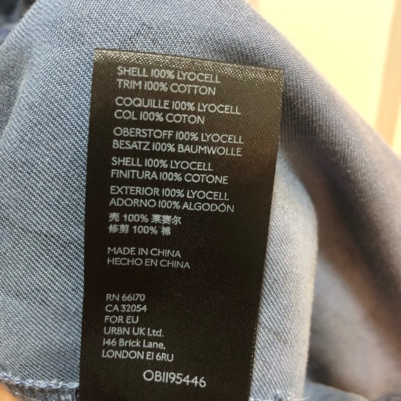 Blue ‘Animal’ Print Camp Sleeve Dress - Picture 3 of 8